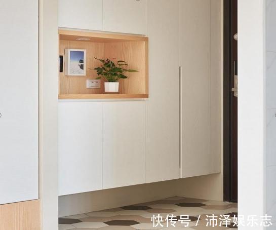 实用|如何拥有高颜值的小户型这套80平原木风设计，玄关就很惊艳