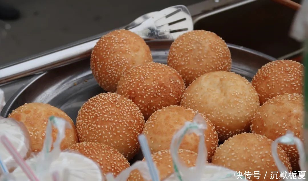 一个“2元”早餐摊,出摊5小时收入1500块,虽累却比上班强