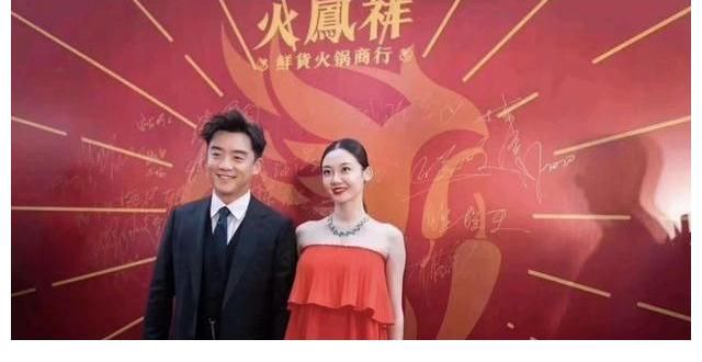 是巧合还是逃避?郑恺火锅店遭人拉横幅维权,郑恺当天就退股