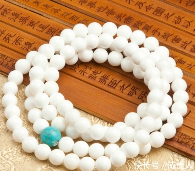 红珊瑚|珠宝界的“四大有机宝石”你认识多少个?每一种都美的惊艳!