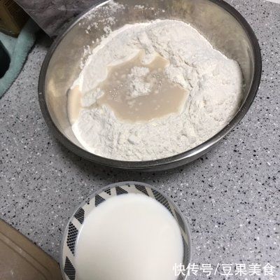  芝麻馒头的懒人做法一样美味