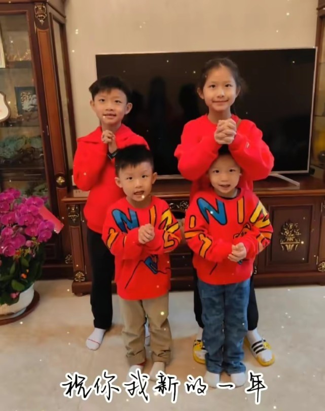 网球|37岁网球传奇嫁富商后生4子!春节晒出全家福,保养好得像20岁