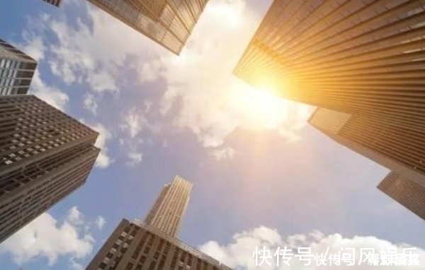 边房|同一栋楼,为何西户被“抢空”,东户却没人要内行人说出理由