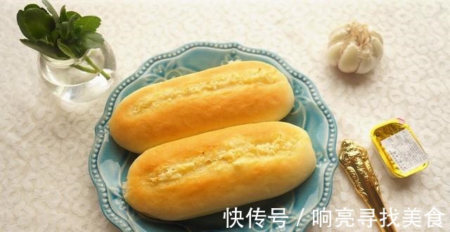 面包|没想到大蒜还可以这样吃，焦脆咸香，蒜香扑鼻一出炉！