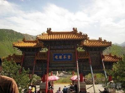 到五台山旅游,参观寺庙群按什么顺序,去哪几个寺庙我告诉你
