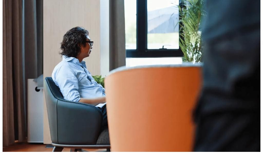 偏見|《十三邀》第五季，豆瓣9.1，最值得看的“偏見”訪談