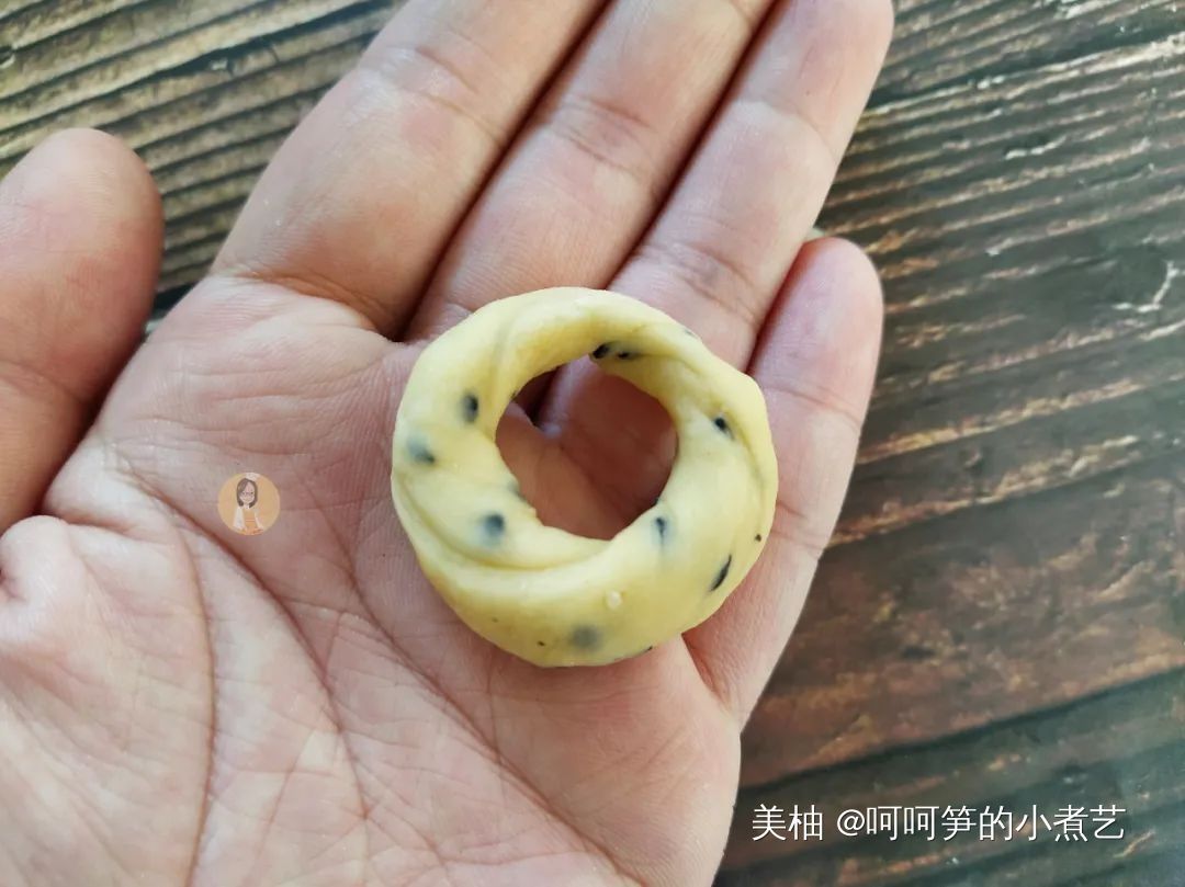 健康|宝宝出牙期烦躁,教你制作营养健康的南瓜磨牙棒,香香甜甜真好吃