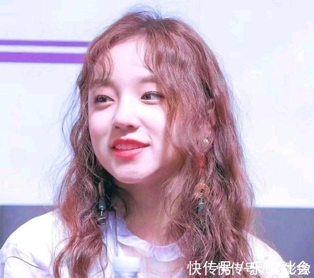 几个度|这几种发型才是今年最流行,素颜也是美女,变精致小脸女生