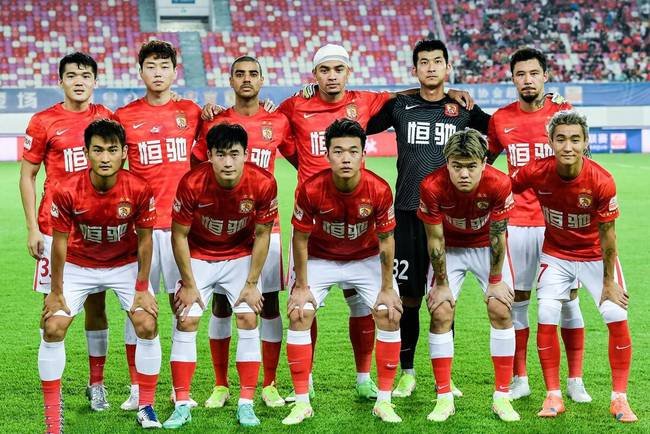 离队|记者：本轮中超结束后，广州队国脚将安排放假提前离队