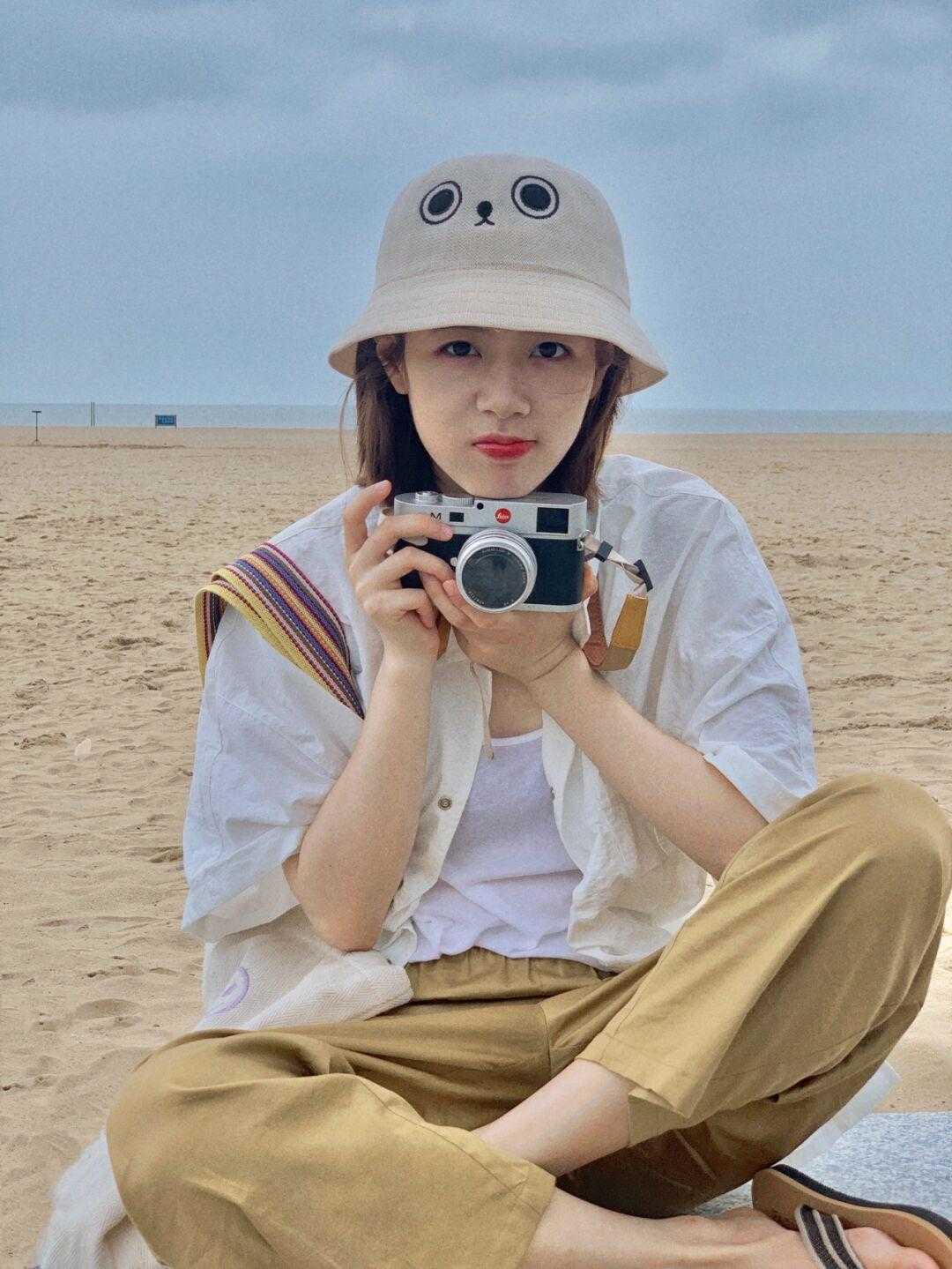 衬衫搭配|夏季,衬衫搭配半身裙温柔优雅,这样穿尽显青春活力,漂亮大气