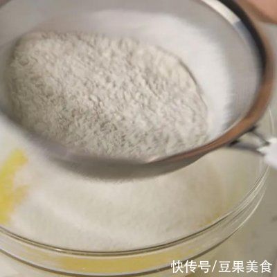 果干|健康低卡的果干燕麦麦芬，早餐吃它活力又营养