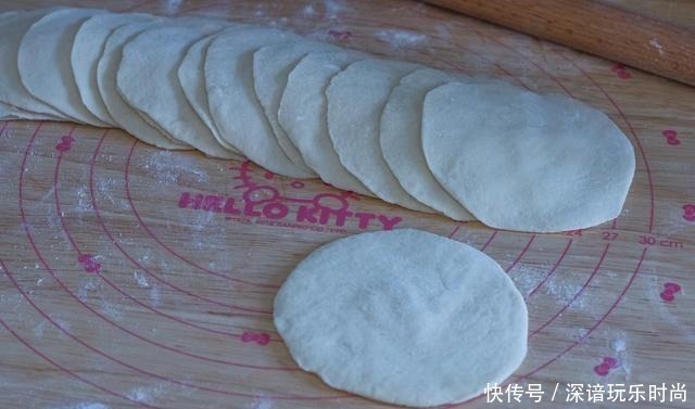 包子|蒸包子，到底用大火还是小火教你正确方法，包子暄软不塌陷