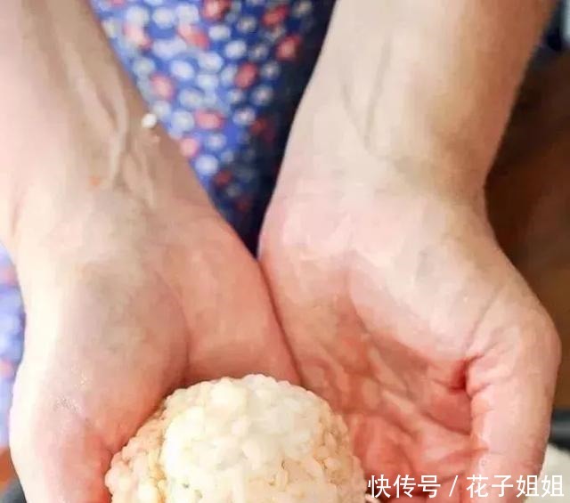 剩米饭这些做法简直太美味了,我恨不得一次吃下十碗