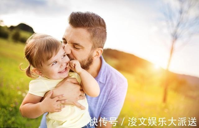 爸爸|8岁女儿非要和爸爸一起睡,妈妈反对,女儿童言无忌把妈妈气乐了