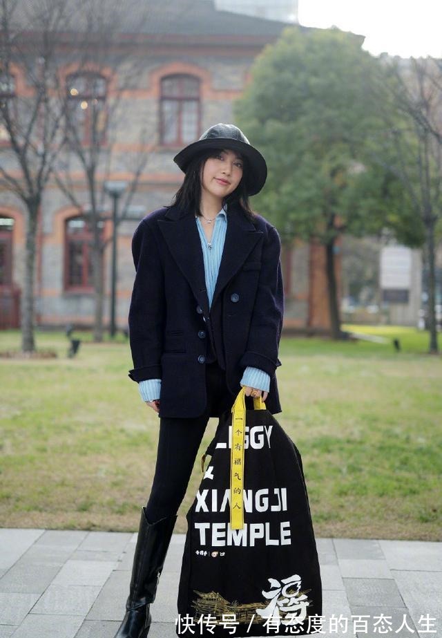 骑士靴 突然火起来了一种穿法短上衣+体操裤,显瘦又时髦,关键还实用!