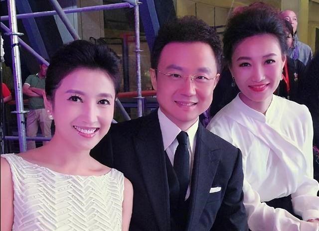 鞠萍曝春妮剛強(qiáng)戀愛細(xì)節(jié)，眾央視主持被喂狗糧，倪萍卻無意戳傷疤