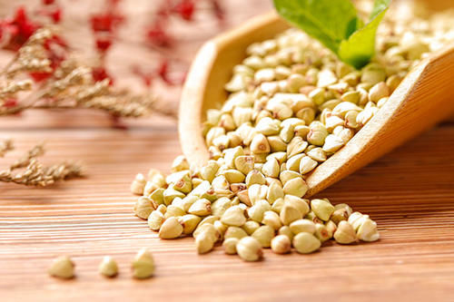 什么食物降甘油三酯快，荞麦预防动脉硬化