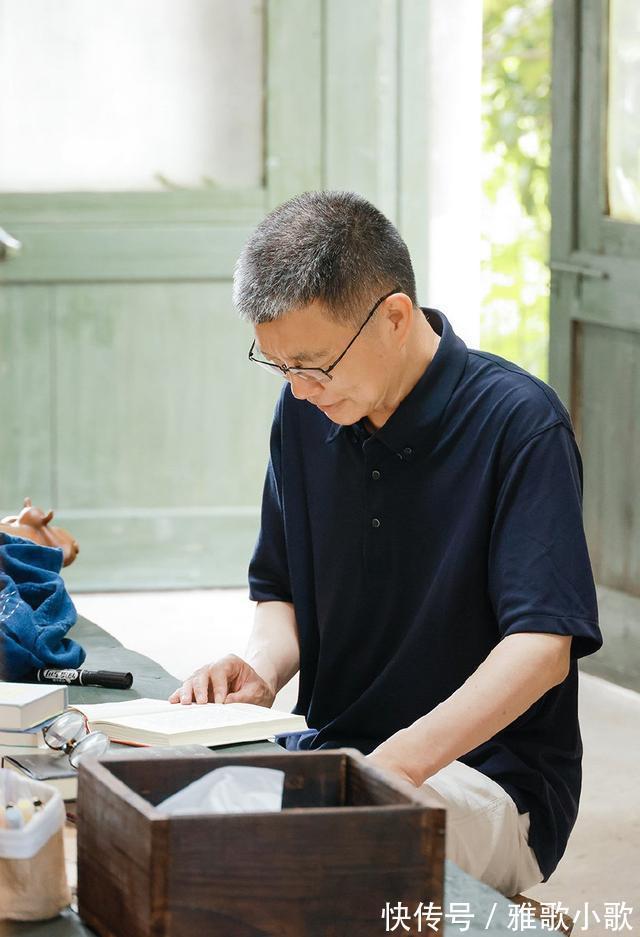 张艺兴|《向往5》搞事情，张艺兴意外遇见吴亦凡彭昱畅秒变八卦脸