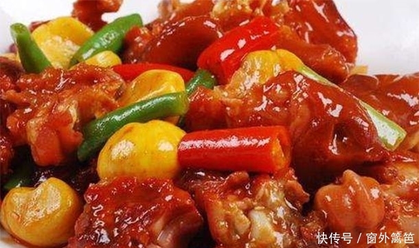 女孩愛美多吃“美容菜”,軟嫩爽滑吃著香,美白祛斑抗皺防衰老