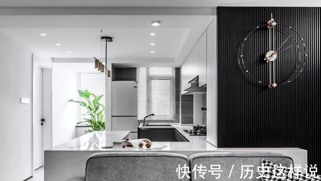 黑白灰|77平两居室户型，现代简约风，时尚又实用（附平面图）