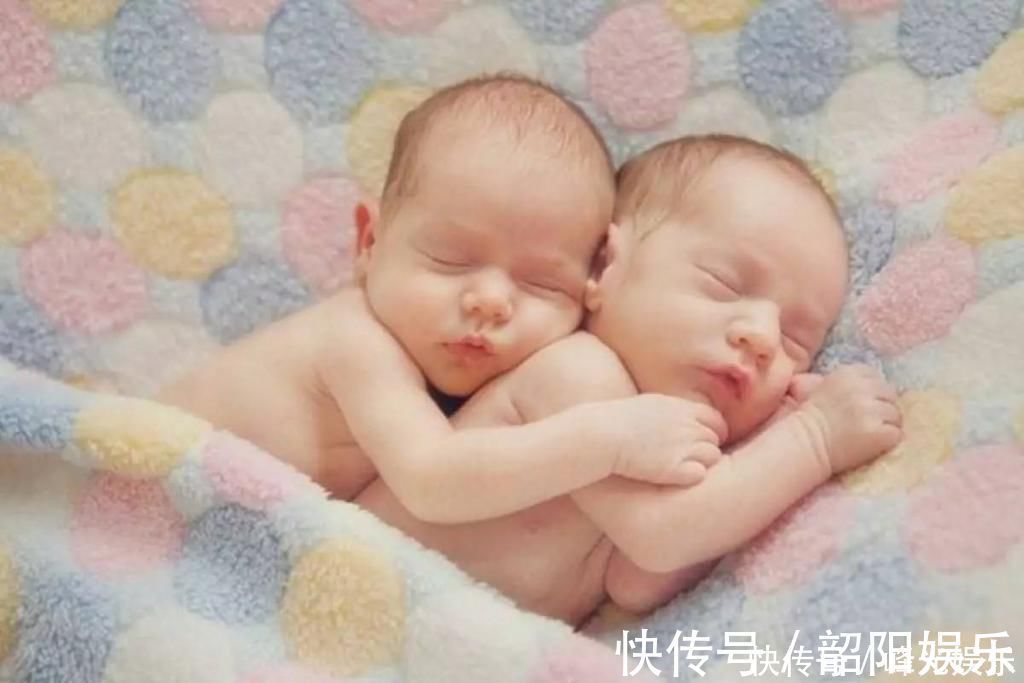 小棉袄|4类更重容易怀双胞胎的女性,第1种你可能不信,第4种几率最高