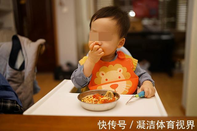 炸鸡|六岁男孩一直不长个,医生:晚餐吃这些,比吃塑料袋还“毒”