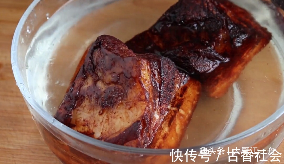 炒锅|炸扣肉怎样做才起泡?教你详细做法,简单快速又解馋,先收藏了