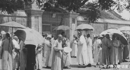 溥仪|溥仪离开皇宫前的最后一刻……