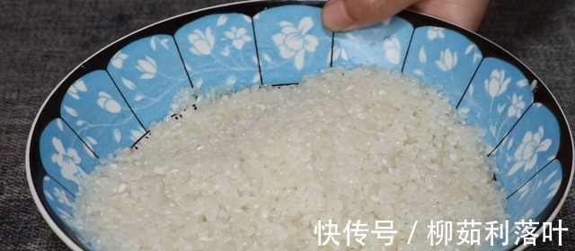 胡萝卜|大米饭最好吃的做法,比韩国拌饭还香,每次做都不够吃,太解馋了!