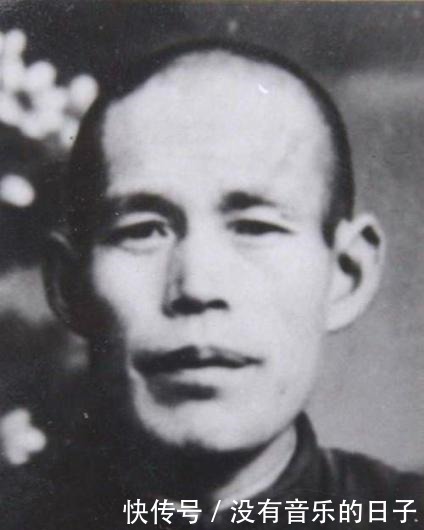 陷入绝境|他为何能成为“军史布衣第一人”只因挽救了陷入绝境的红25军！