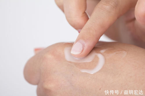 粗糙|拥有一双好看的手是什么体验?手部也要保养,减少粗细纹