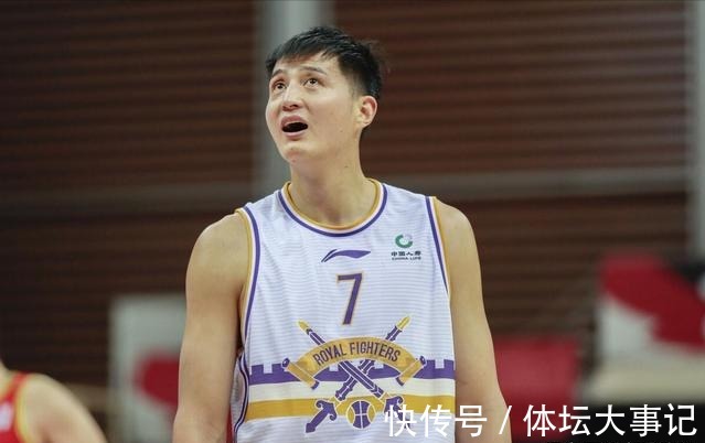 cb28日CBA赛事,三场二番战,对深圳易建联能上,打北控陶汉林1挑3