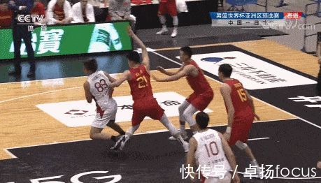 cbNBA的冷板凳和NBL的明星,周琦不要被追随者冲昏头脑!