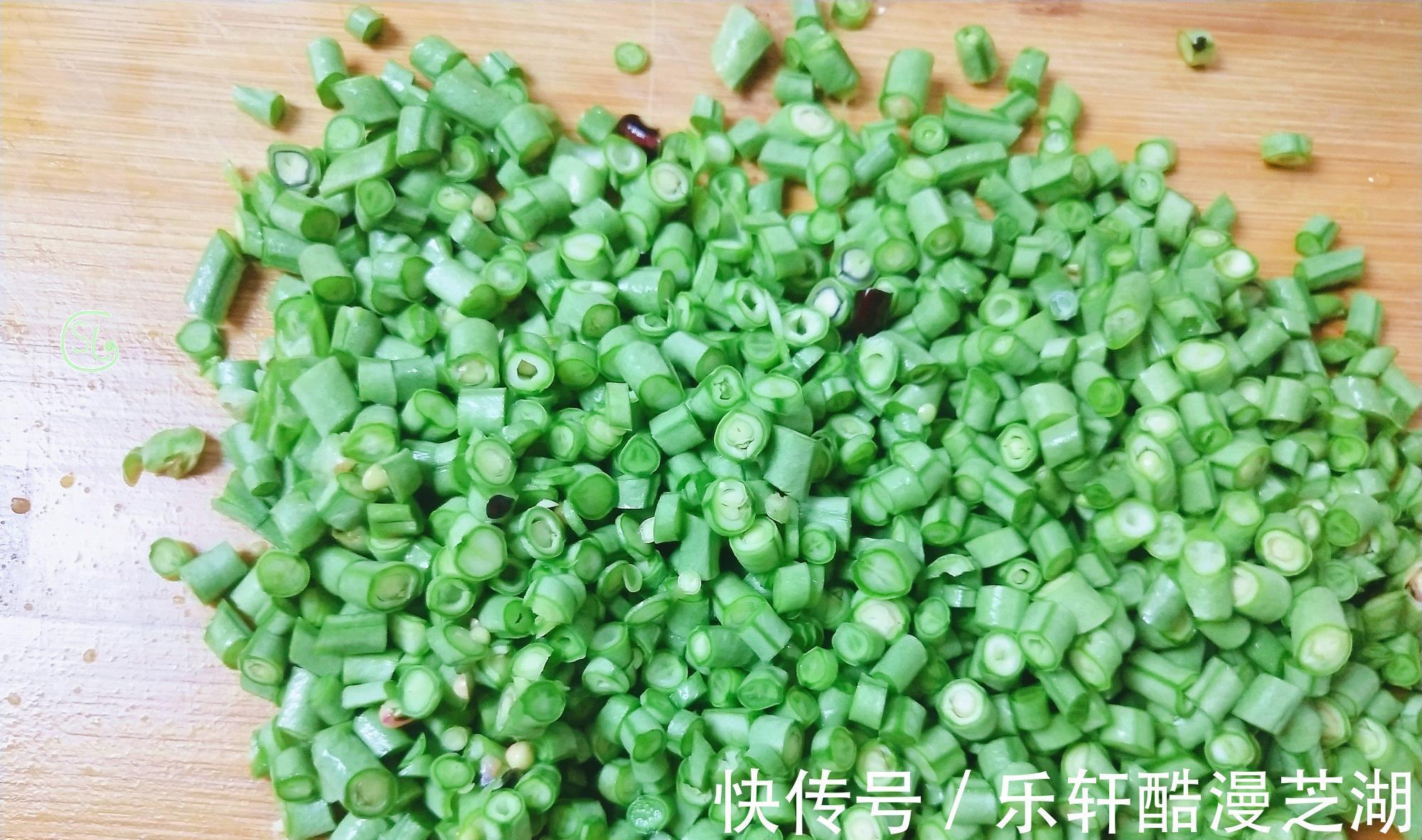一日三餐|夏季早餐这样做,简单省事,营养丰富,柔软有弹性,好吃