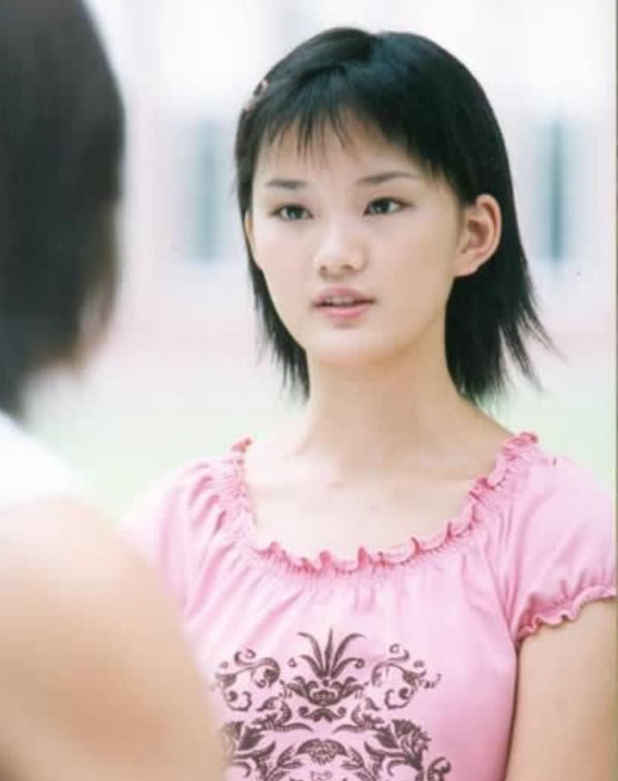 萧晴|还嫌红苹果乐园的萧晴丑求你看看16年后的她,新造型美翻天