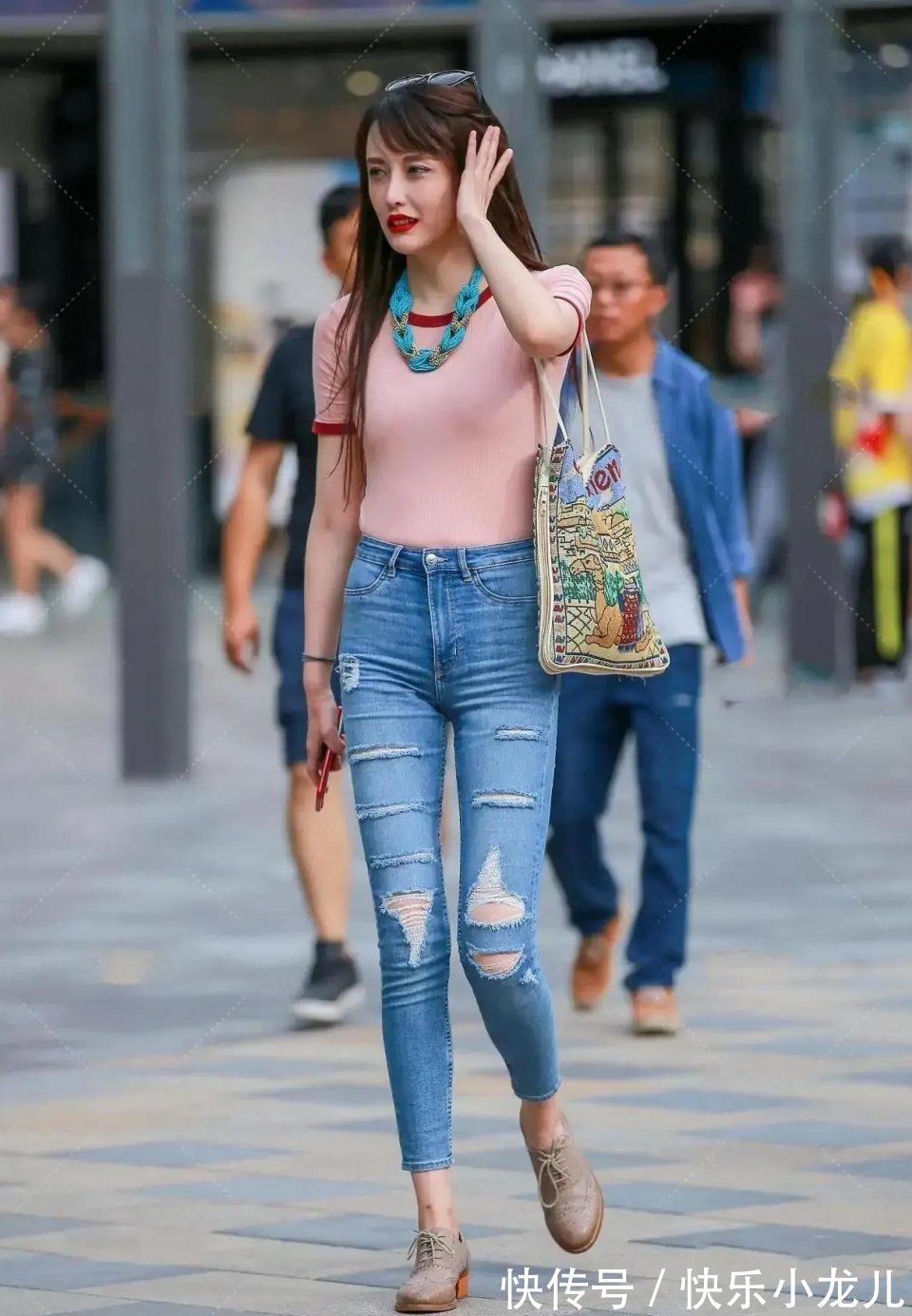 穿衣搭配|姐姐一看都不是普通人,时尚的穿搭就是好的印证