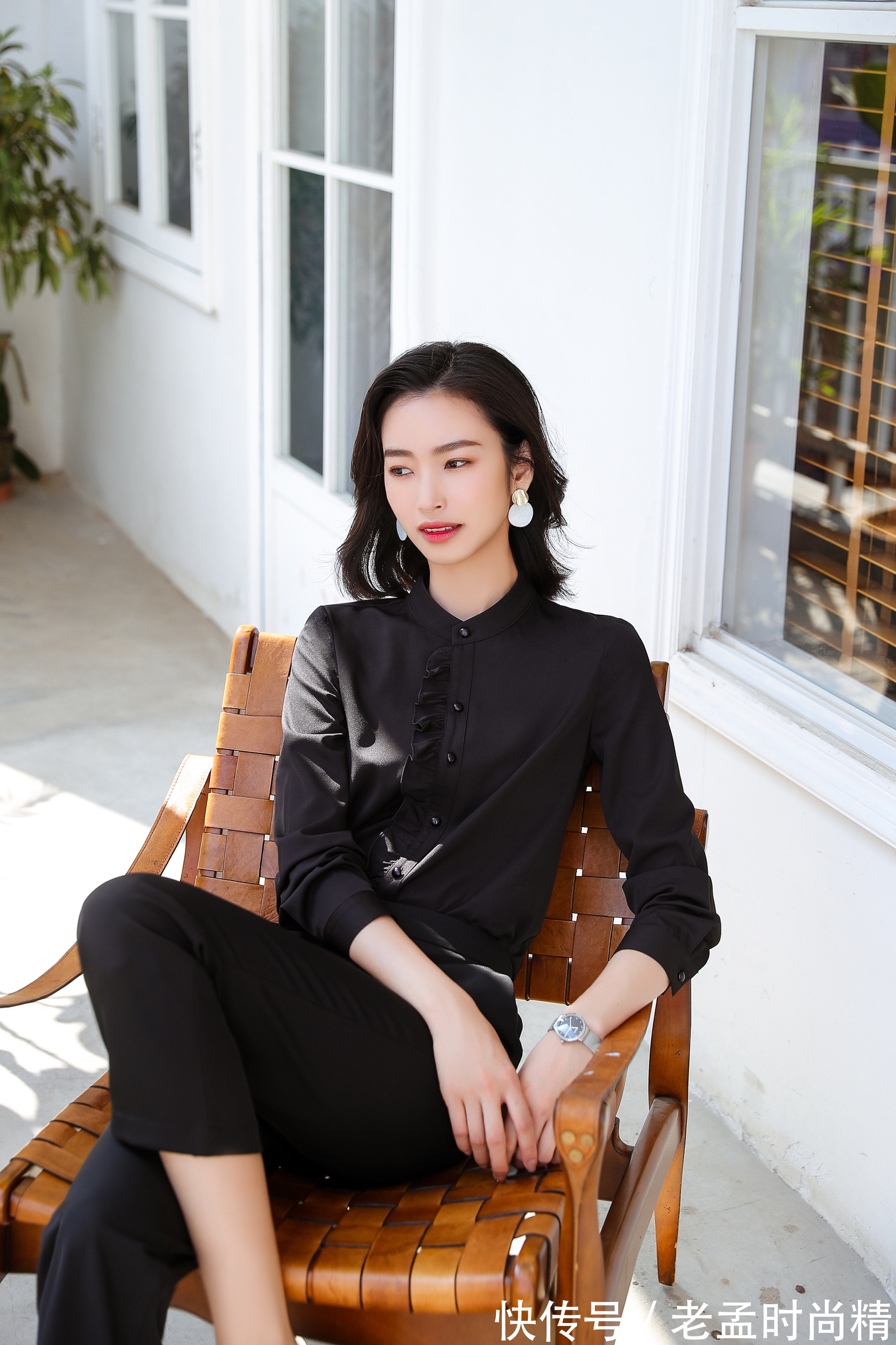 职业套装 黑色衬衫职业套装非常推荐