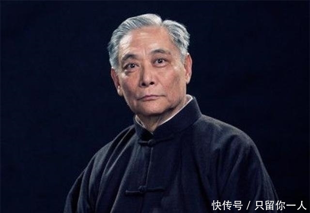 京剧|京剧大师张学津一生无子,逝世后全体徒弟跪拜:我们都是您的儿子