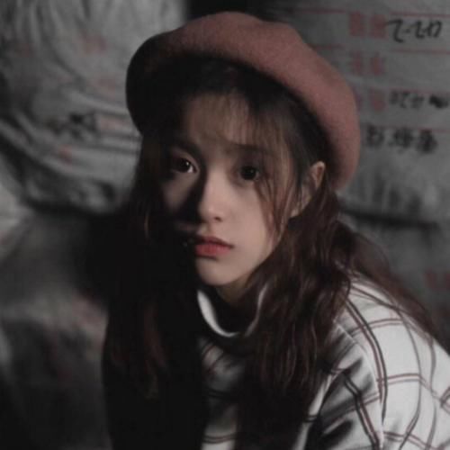 天生“带妆脸”的女生，80％有这3习惯，素颜都比朋友化妆好看