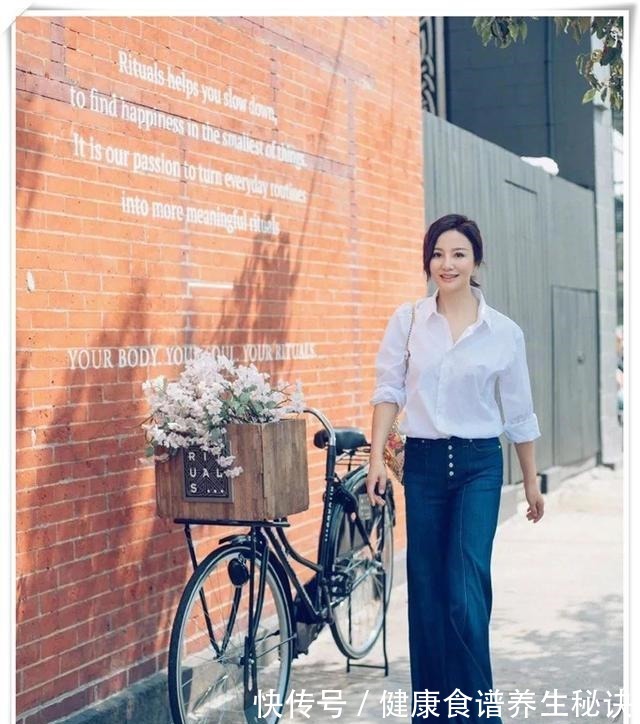 中年女性 阔腿裤+衬衫=中年女性气质穿搭,开春正流行!