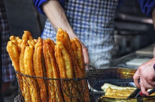 养肝|早晨是养肝黄金时间，营养师提醒：3种早点被称为“烂肝王”