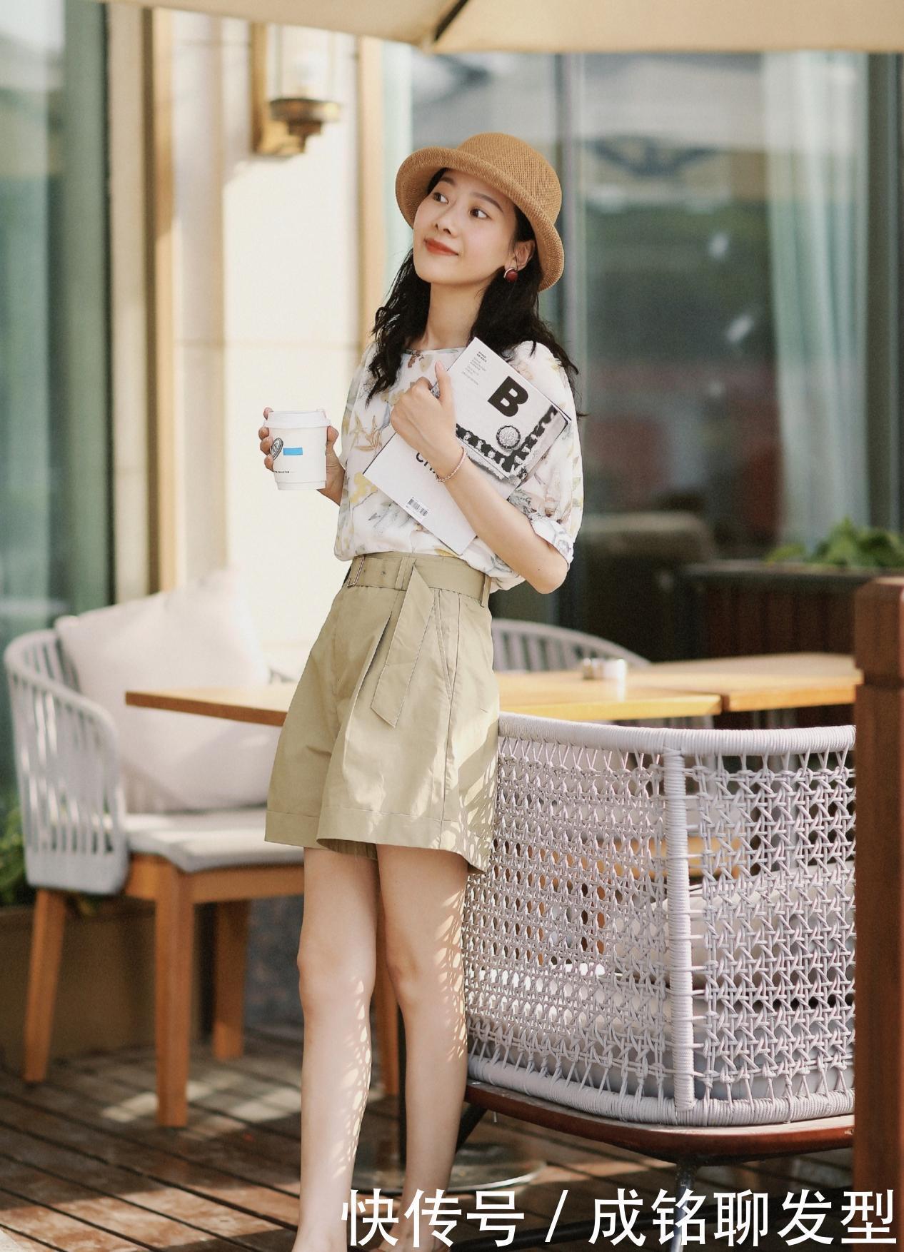 女人|四十岁女人这样穿,简约时尚又显年轻,让你每天穿搭“不重样”