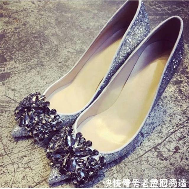 性感|穿着高跟鞋的女人，有一种无法抵抗的性感