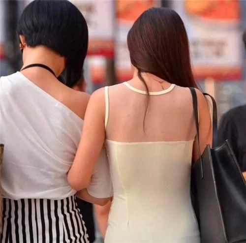 小姐姐|路人街拍,性感多姿的小姐姐,唯美的穿搭很动人,彰显诱人身材