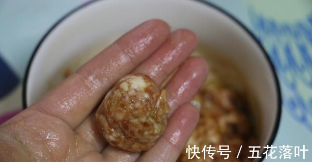 猪肉|珍珠糯米丸子，鲜甜软糯，美味营养！