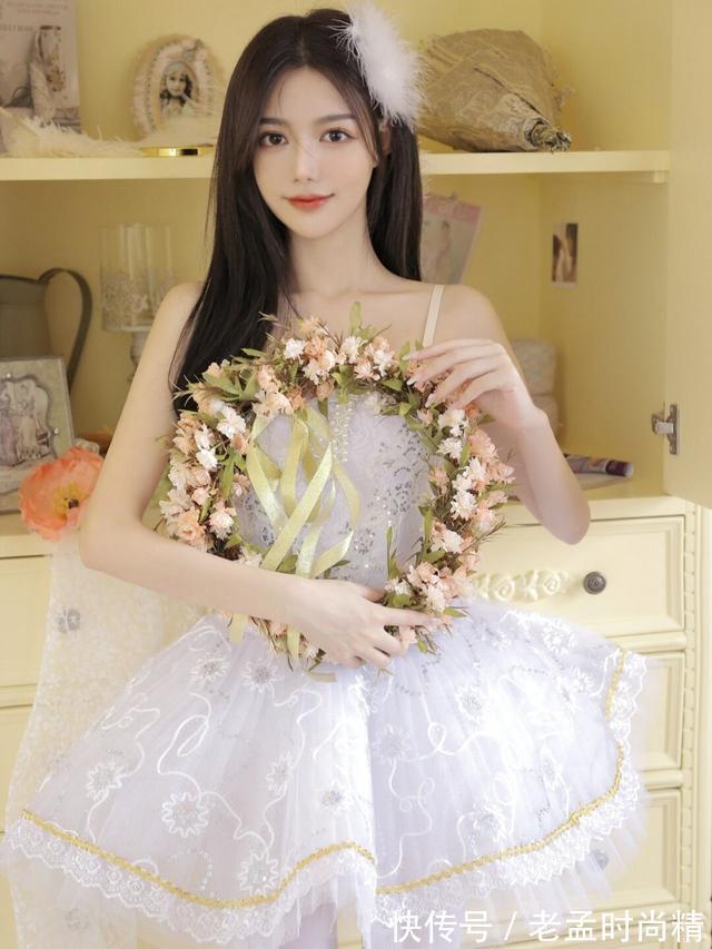 芭蕾舞裙 长得瘦形体好的女生,真的很适合芭蕾舞裙,展现青春和柔美