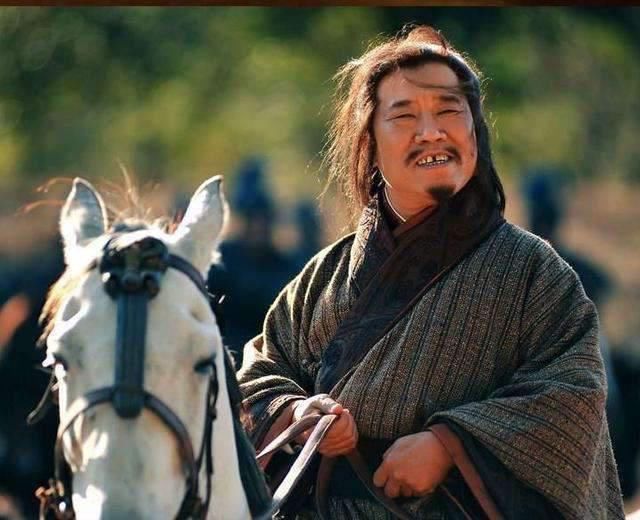 卧龙|卧龙凤雏得一可安天下,为何天下不归蜀?看完下半句,便知道答案