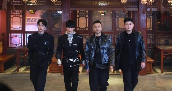 《天天向上》新主持名单出炉,一博大张伟离开,自此再无天天兄弟