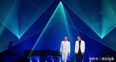 18岁公布恋情,22岁结婚婚戒不离手,简直就是漫画走出的男主