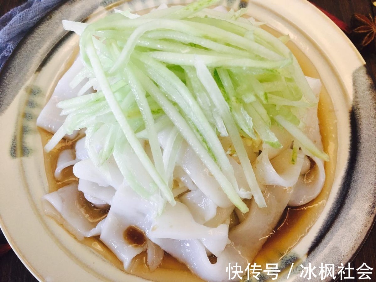 美味|自制美味凉皮,香辣开胃,太好吃了,再也不用出去吃了